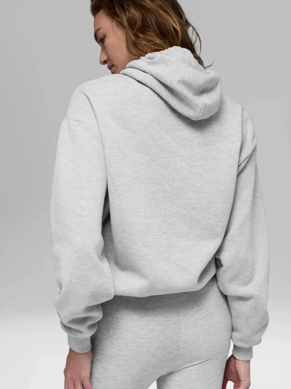 ALO Yoga | Accolade Hoodie in Gray
